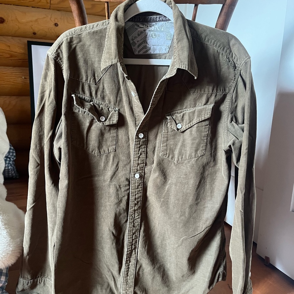 Women’s Y2K Quiksilver Corduroy Long Sleeve Button-Up Shirt